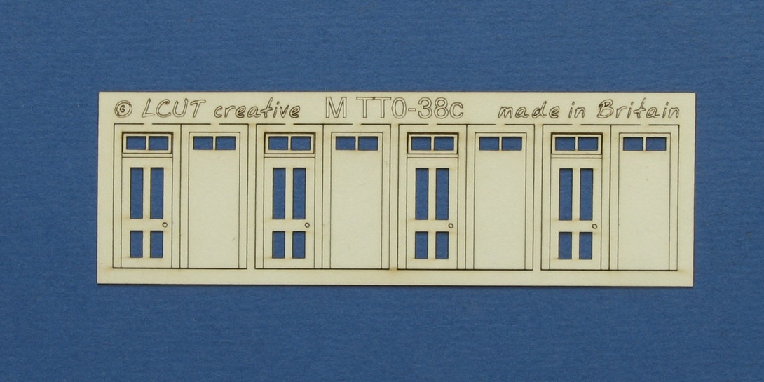 M TT0-38c TT:120 kit of 4 single doors with square transom type 1 Kit of 10 single doors with square transom type 1. Designed in 2 layers with an outer frame/margin. Made from 0.35mm paper.
